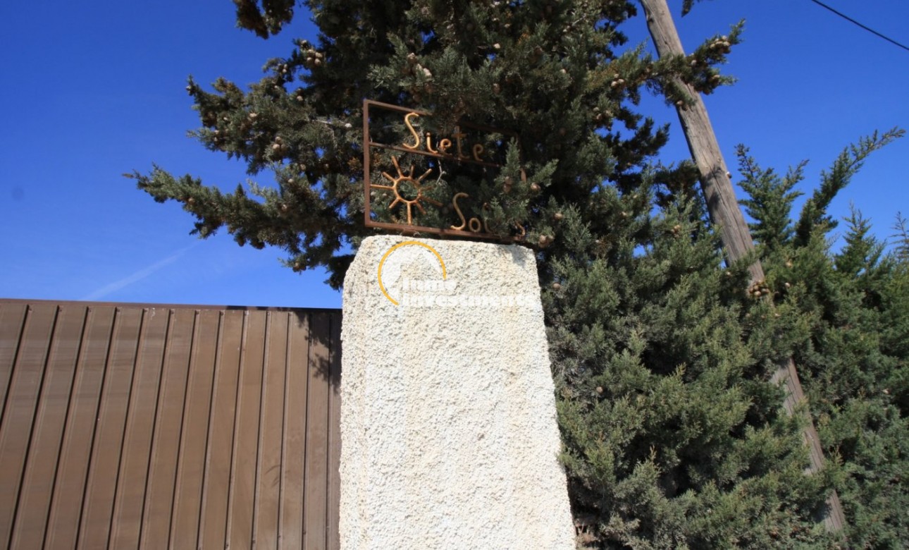 Reventa - Chalet independiente - Campoamor - Lomas de Don Juan