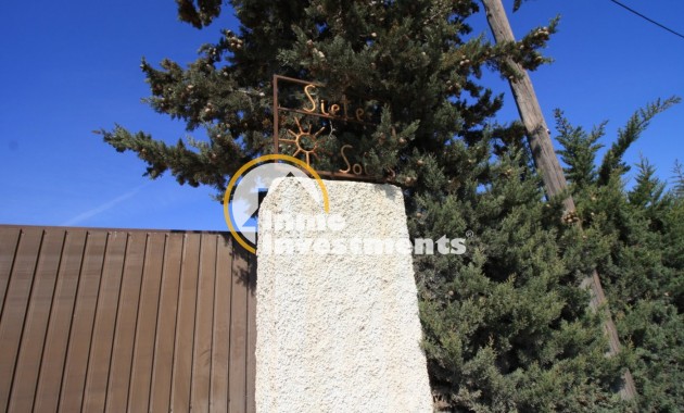 Reventa - Chalet independiente - Campoamor - Lomas de Don Juan