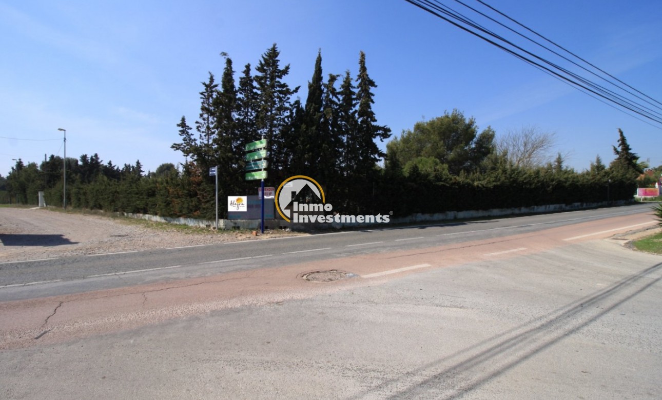 Reventa - Chalet independiente - Campoamor - Lomas de Don Juan