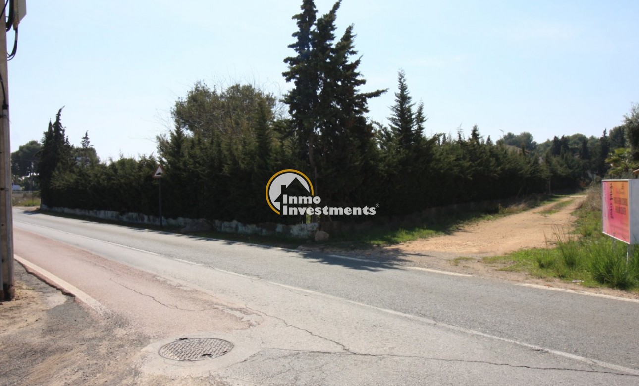 Reventa - Chalet independiente - Campoamor - Lomas de Don Juan