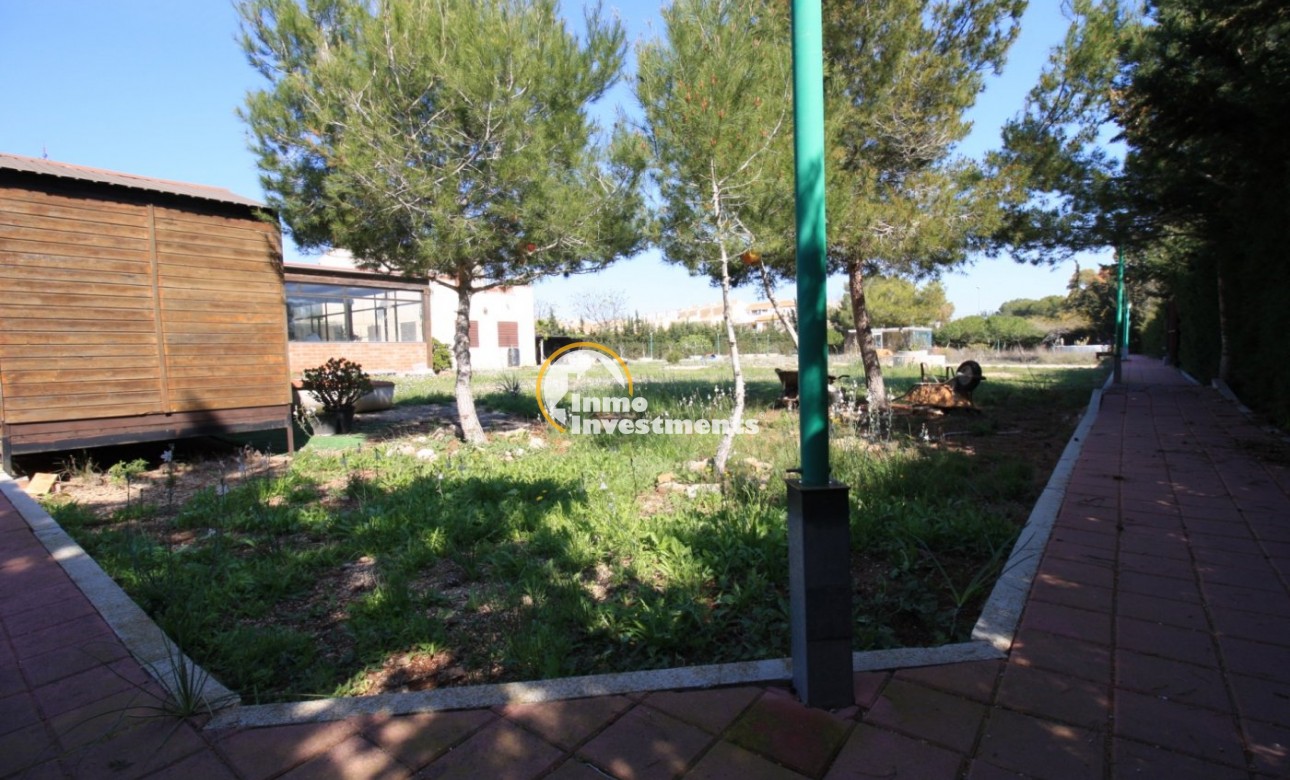 Reventa - Chalet independiente - Campoamor - Lomas de Don Juan