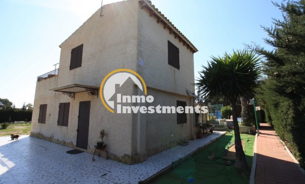 Reventa - Chalet independiente - Campoamor - Lomas de Don Juan