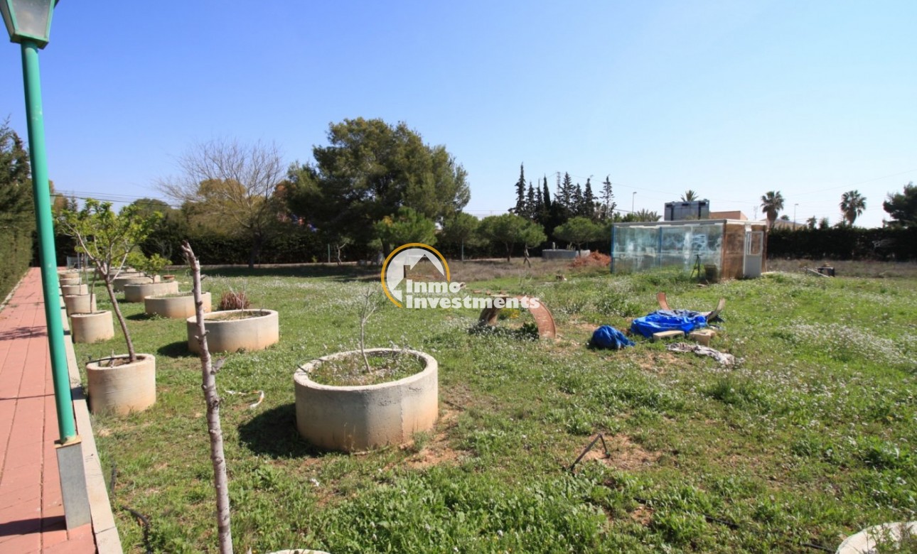 Reventa - Chalet independiente - Campoamor - Lomas de Don Juan