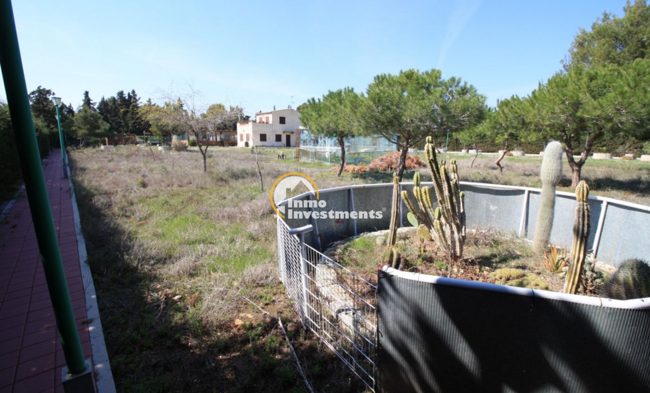 Reventa - Chalet independiente - Campoamor - Lomas de Don Juan