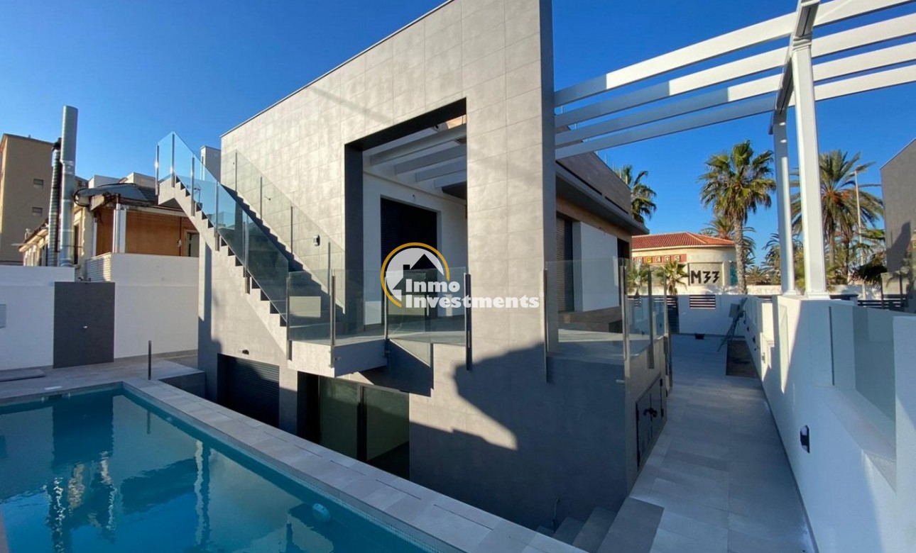 Obra nueva - Chalet independiente - Torrevieja - La Mata pueblo
