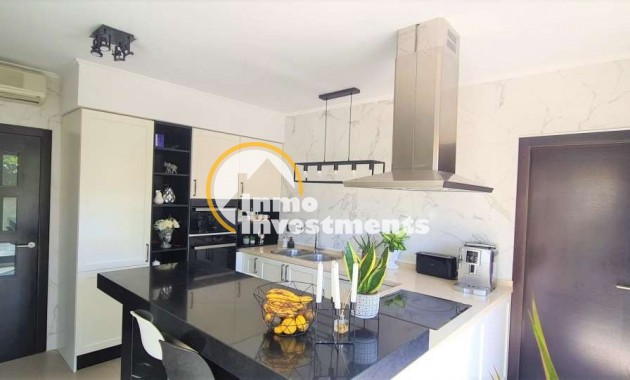 Resale - Villa - Calpe