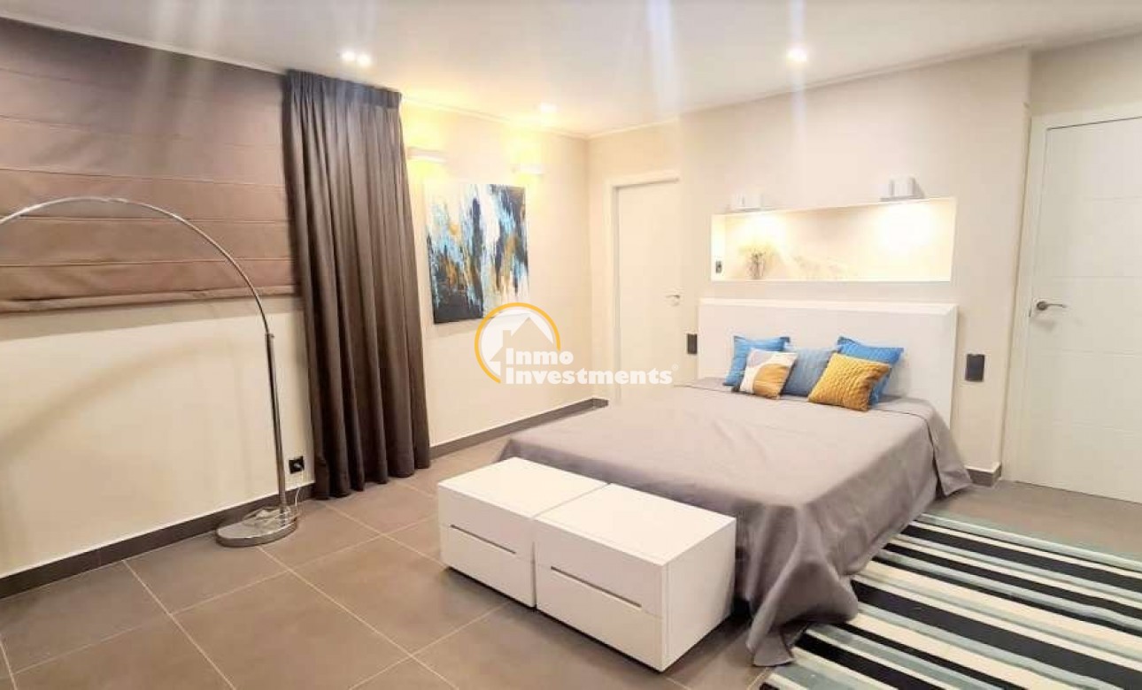 Resale - Villa - Calpe