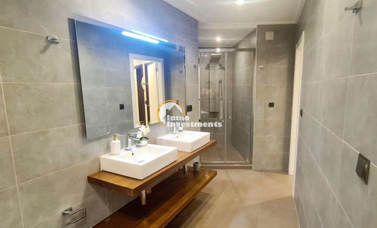 Resale - Villa - Calpe