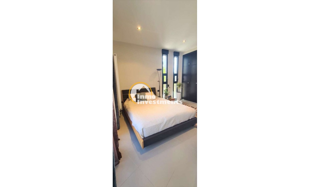 Resale - Villa - Calpe