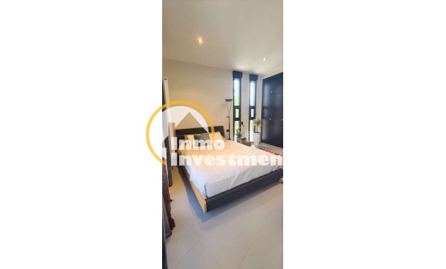 Resale - Villa - Calpe