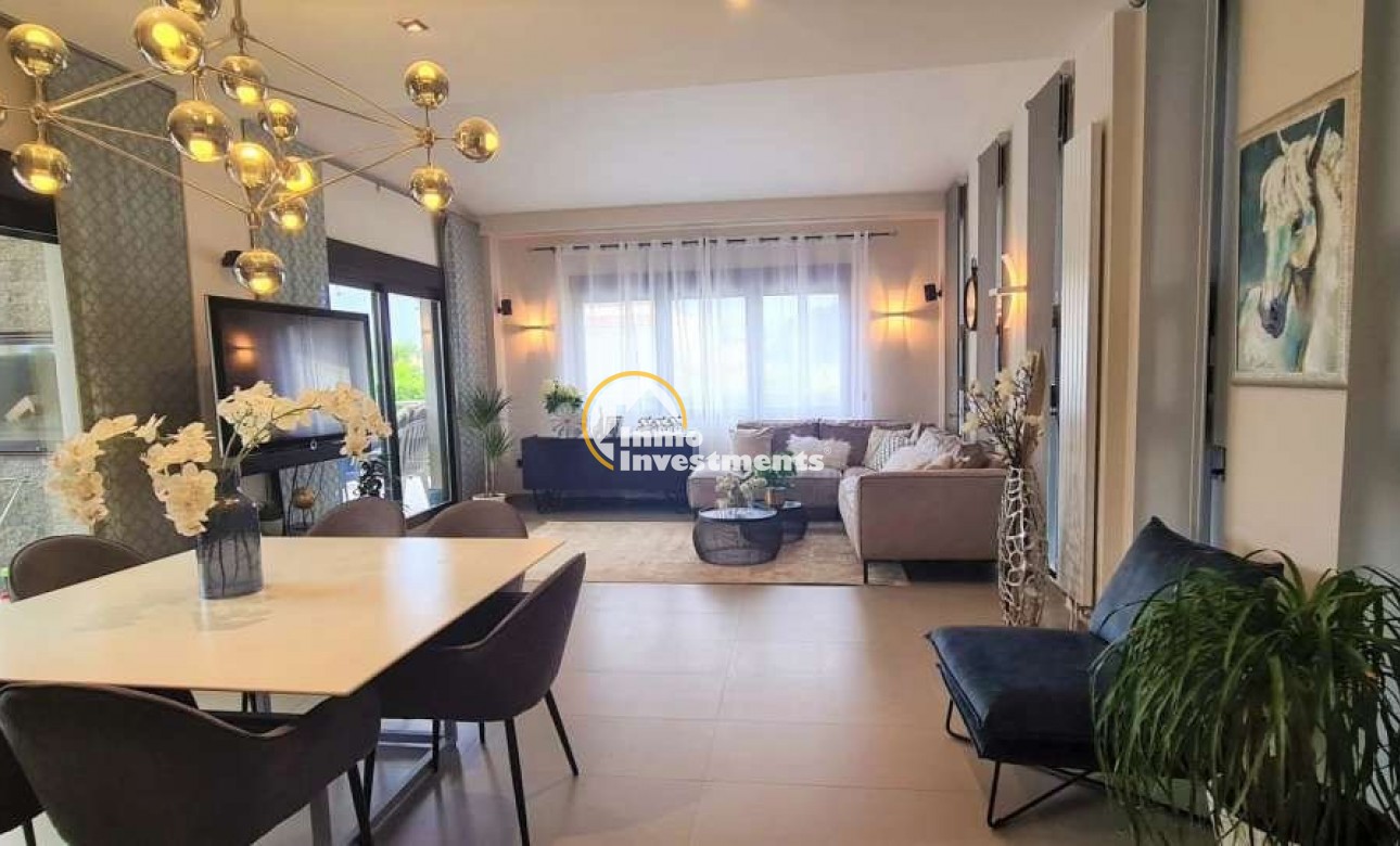 Resale - Villa - Calpe