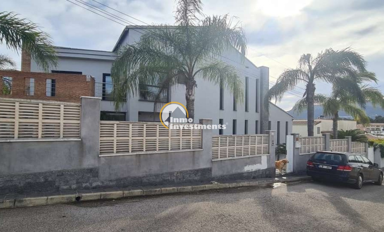 Resale - Villa - Calpe