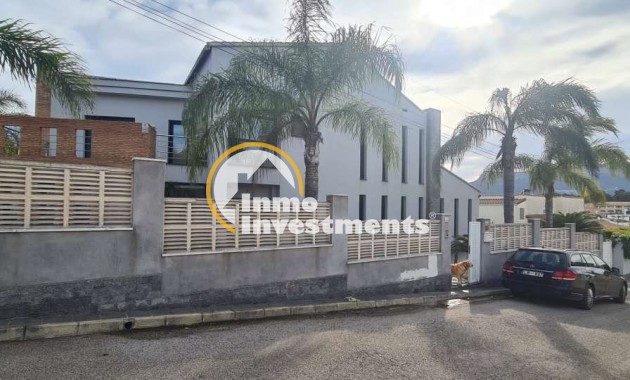 Resale - Villa - Calpe