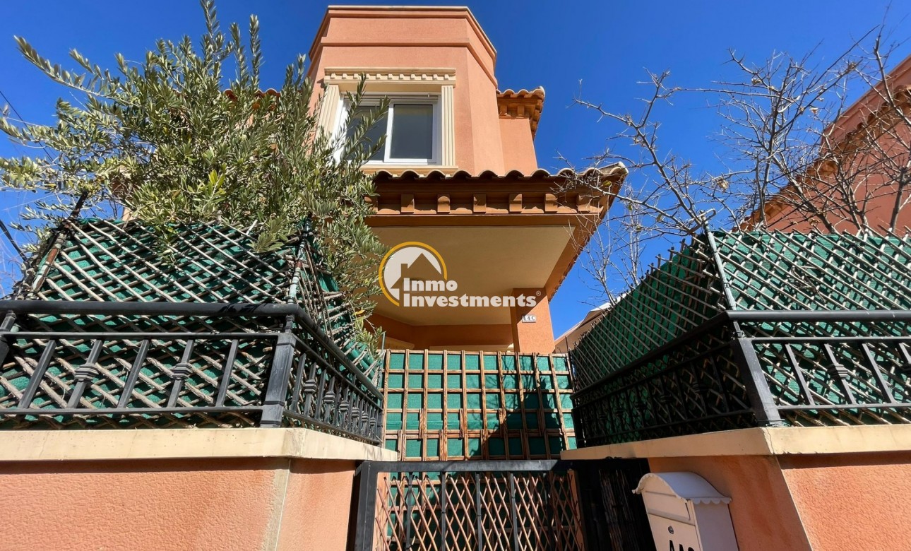 Bestaande bouw - Villa - Bigastro - 