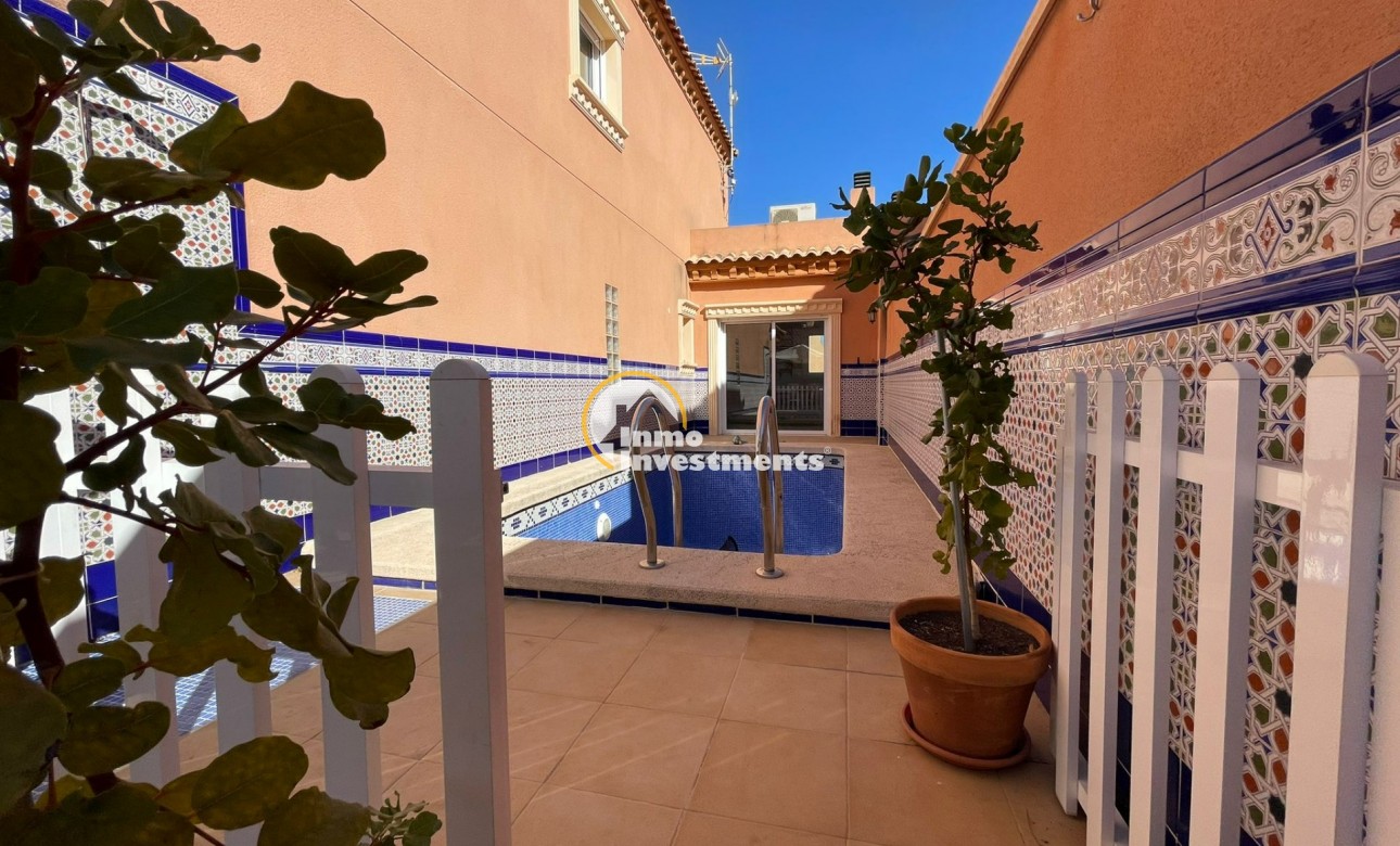 Bestaande bouw - Villa - Bigastro - 