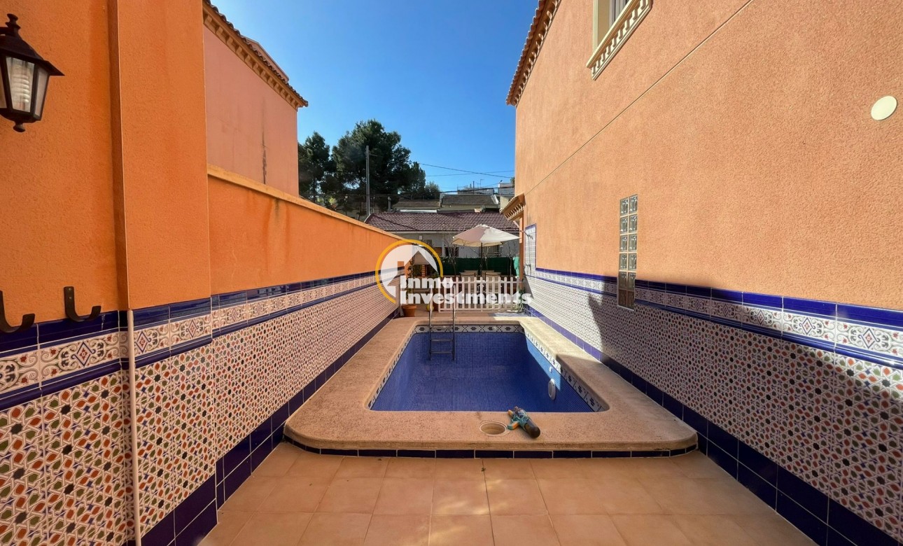 Bestaande bouw - Villa - Bigastro - 