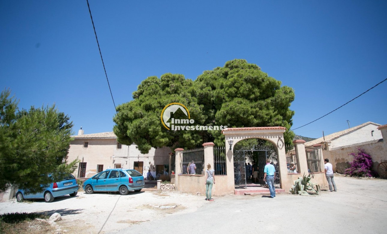 Reventa - Cellar - Pinoso - Centro