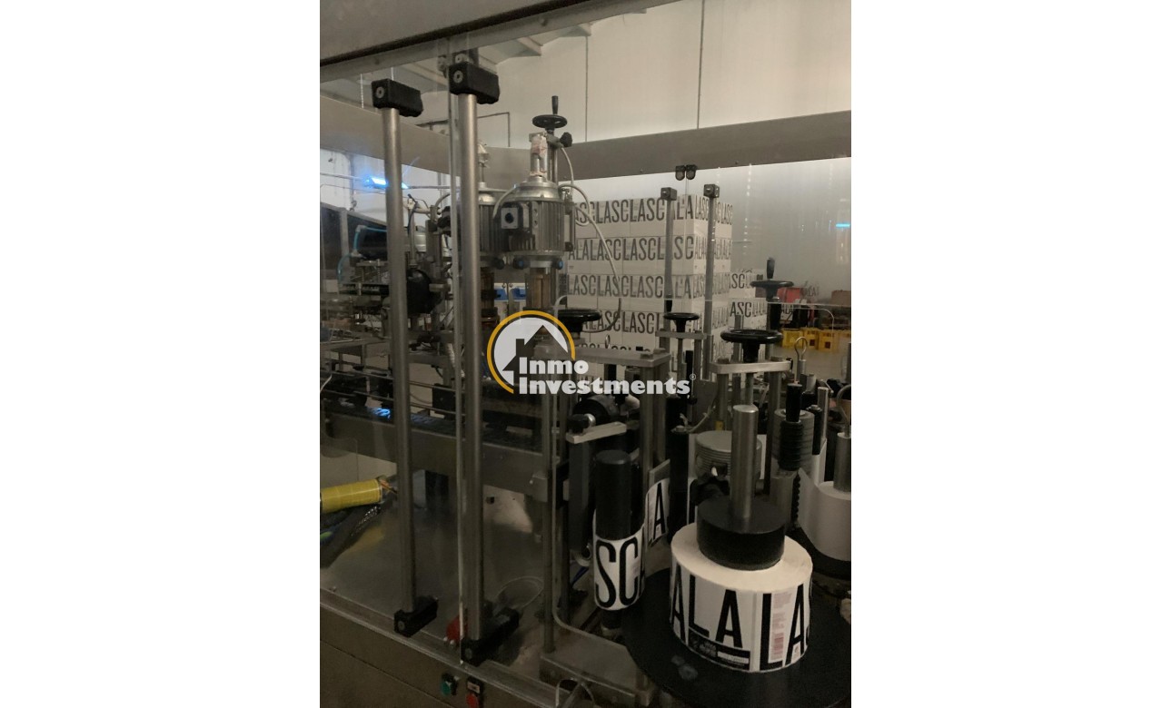 Reventa - Cellar - Pinoso - Centro