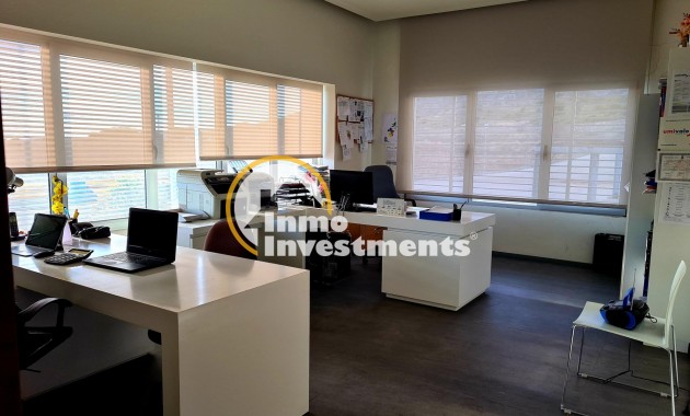 Reventa - Cellar - Pinoso - Centro