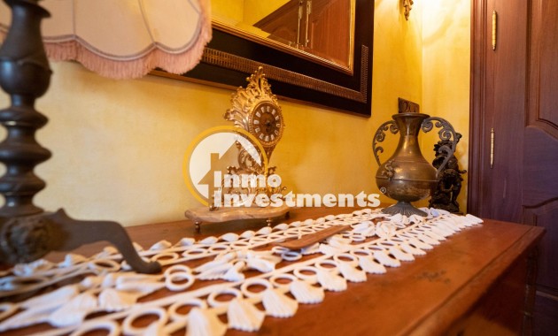 Reventa - Building unique - San Miguel de Salinas - CENTRO