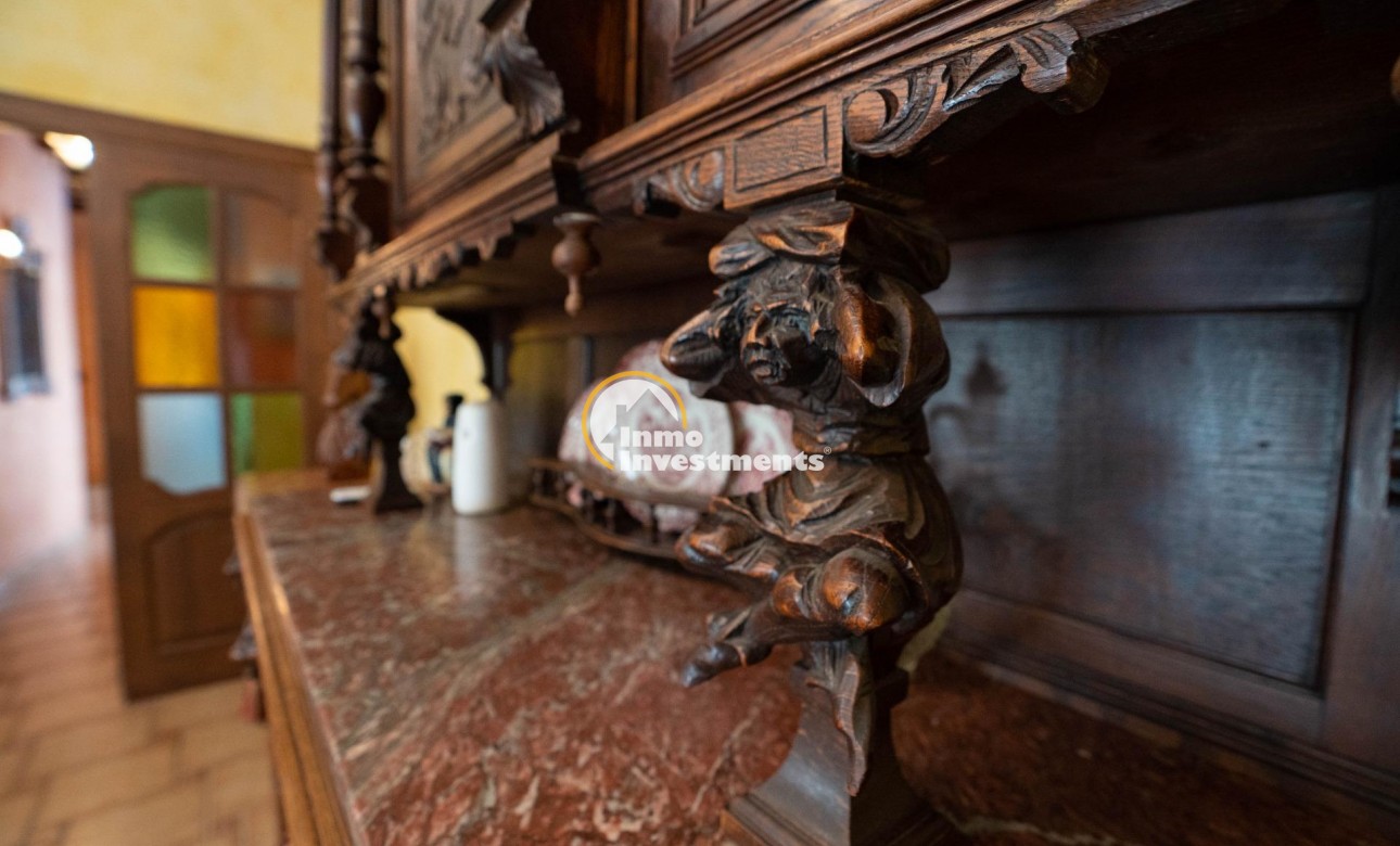 Reventa - Building unique - San Miguel de Salinas - CENTRO