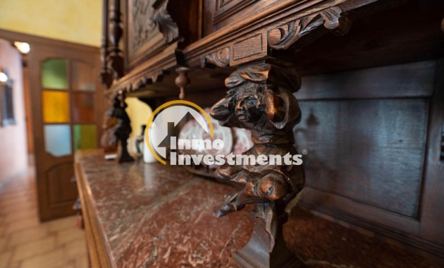 Reventa - Building unique - San Miguel de Salinas - CENTRO