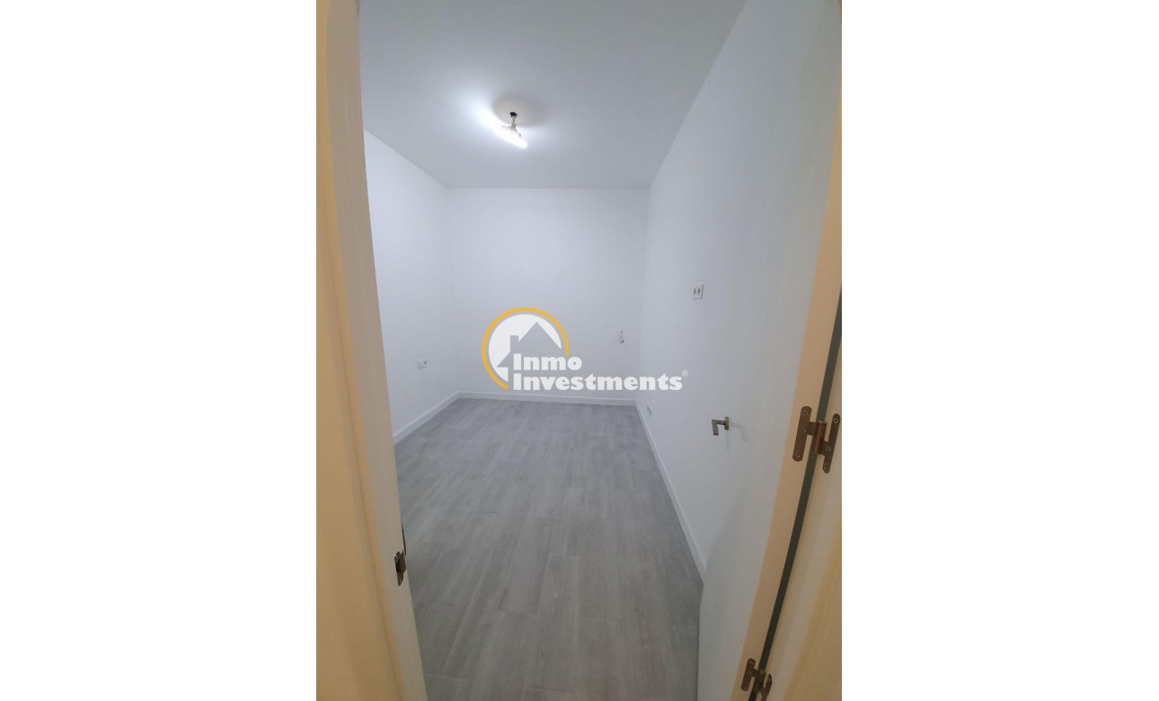 Resale - Commercial - Alicante - Los angeles