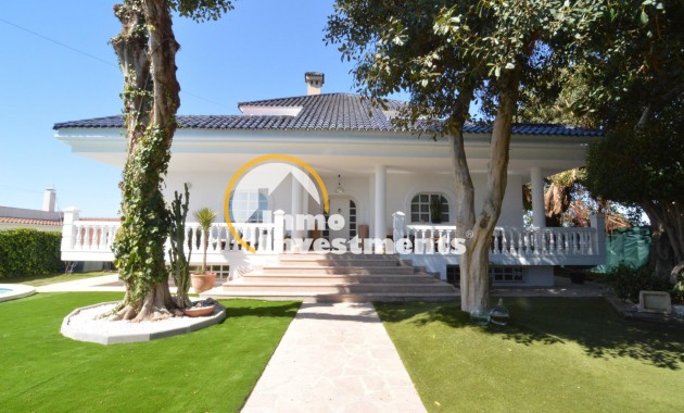 Reventa - Chalet independiente - Torrevieja - Centro