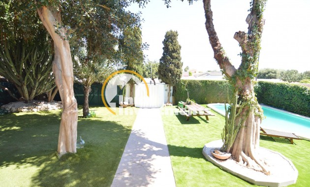 Reventa - Chalet independiente - Torrevieja - Centro