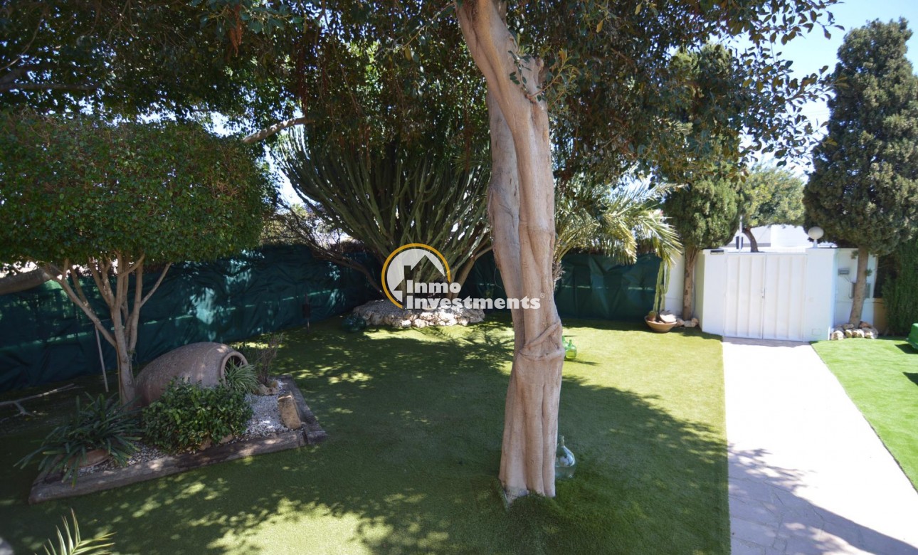 Reventa - Chalet independiente - Torrevieja - Centro