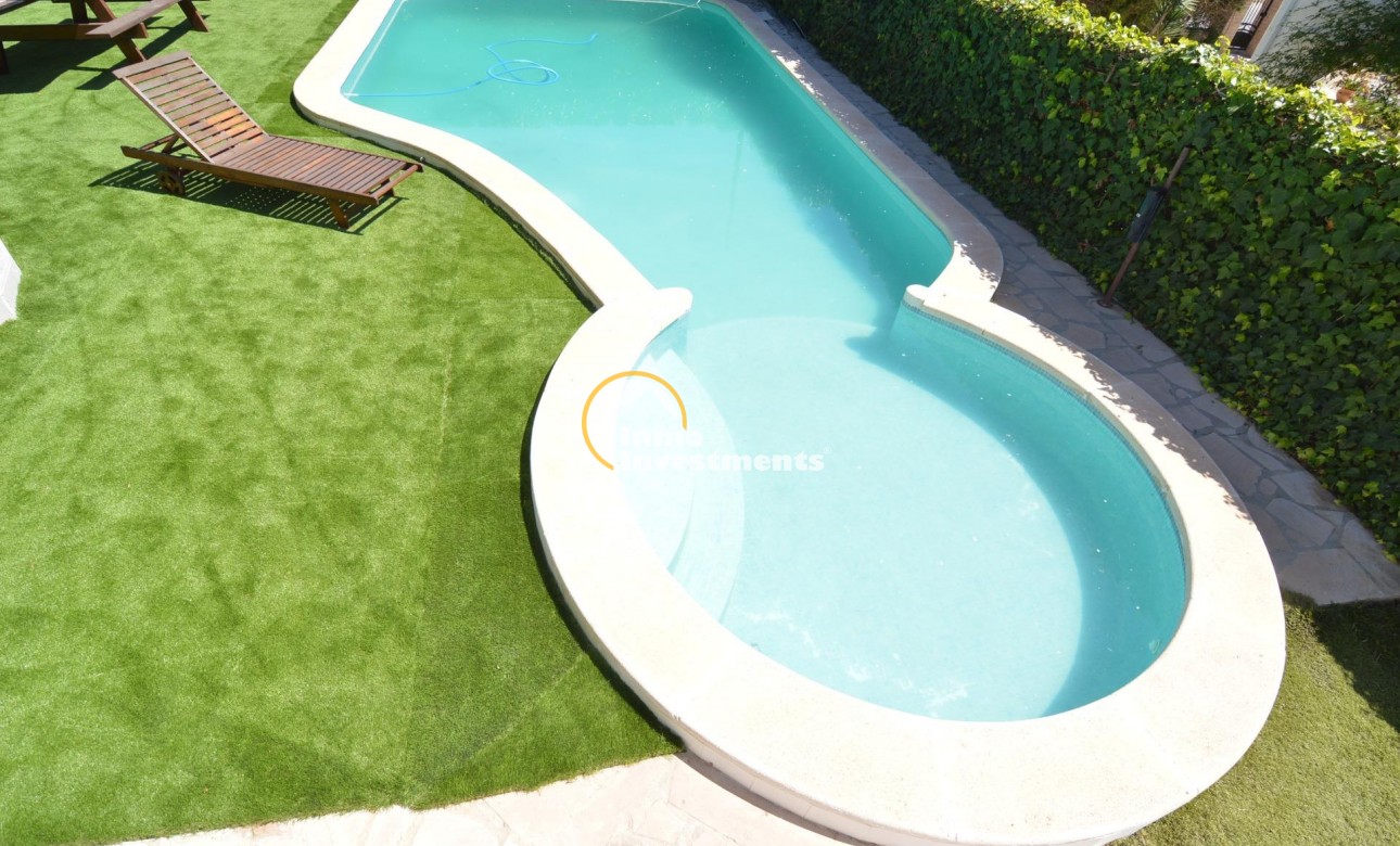 Reventa - Chalet independiente - Torrevieja - Centro