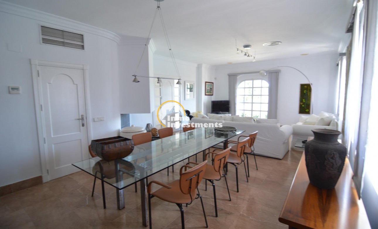 Reventa - Chalet independiente - Torrevieja - Centro