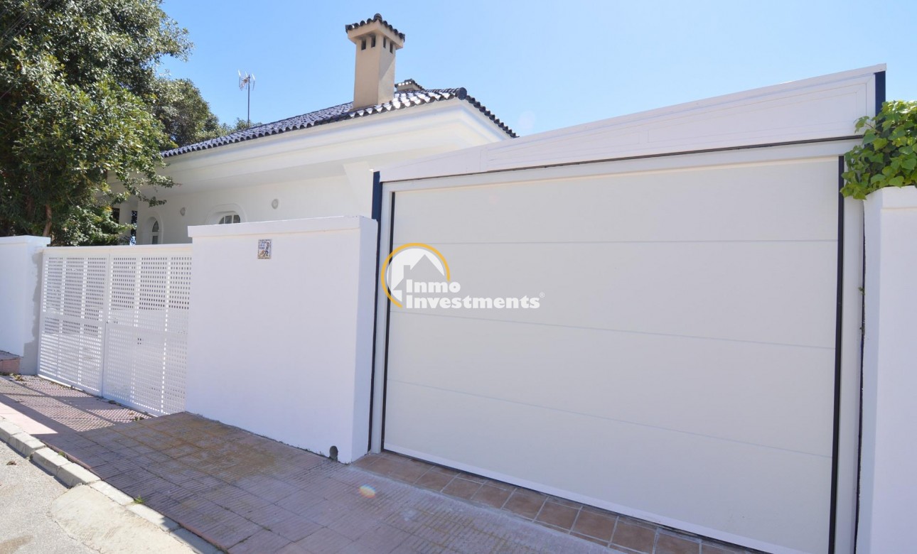 Reventa - Chalet independiente - Torrevieja - Centro