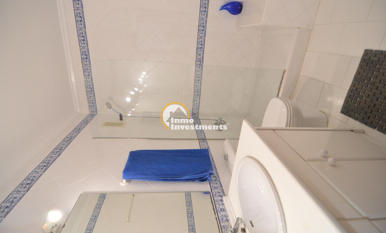 Reventa - Chalet independiente - Torrevieja - Centro