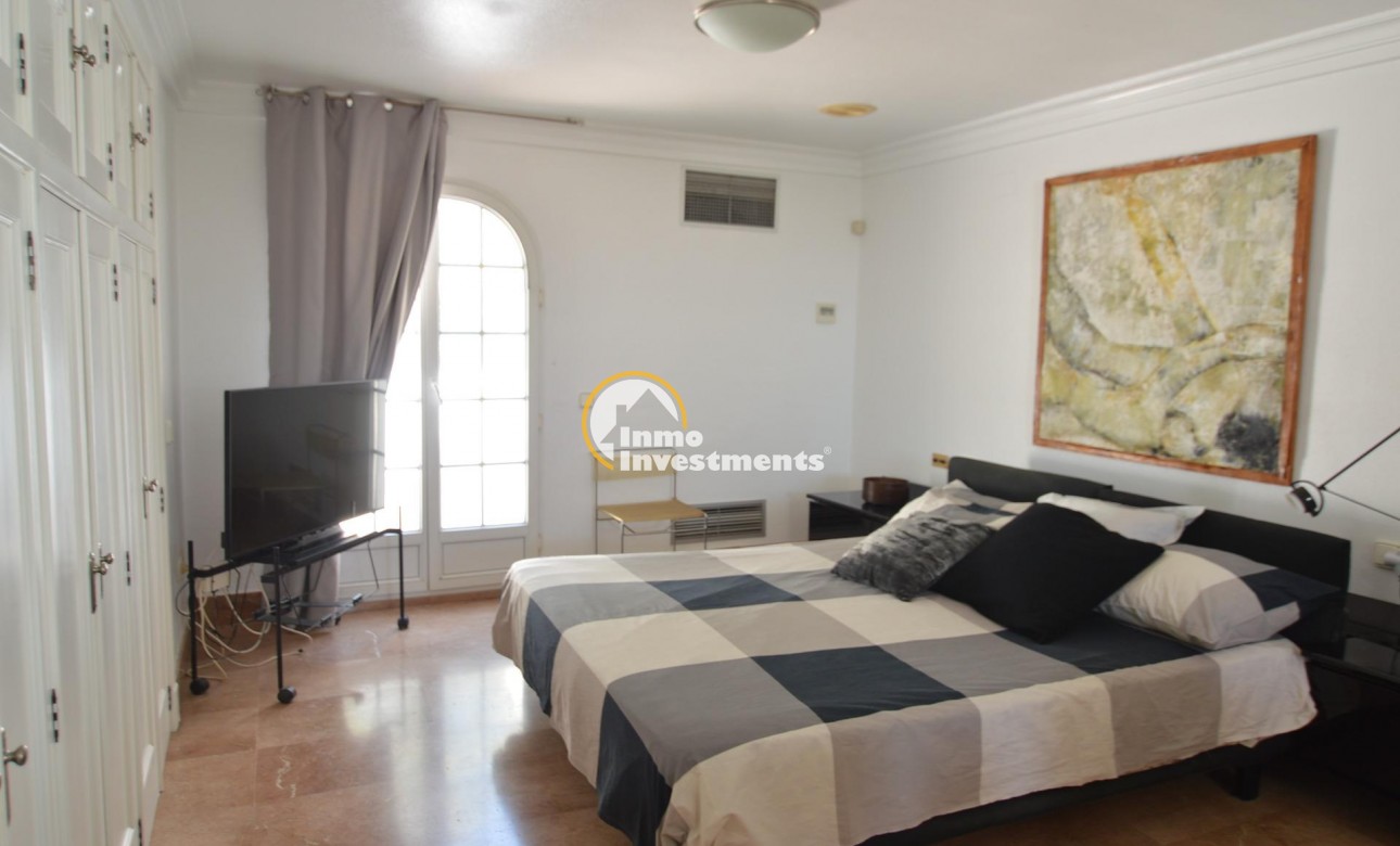 Reventa - Chalet independiente - Torrevieja - Centro