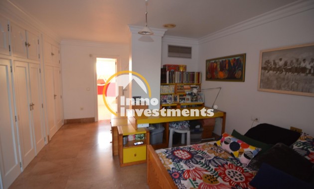 Reventa - Chalet independiente - Torrevieja - Centro