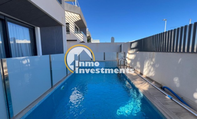 Obra nueva - Chalet independiente - Torrevieja - La Veleta