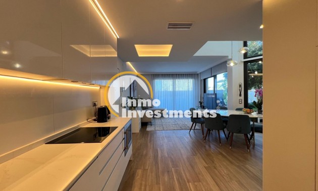 Obra nueva - Chalet independiente - Torrevieja - La Veleta