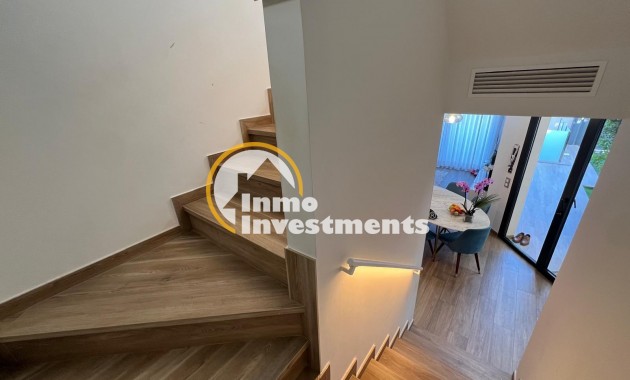 Obra nueva - Chalet independiente - Torrevieja - La Veleta