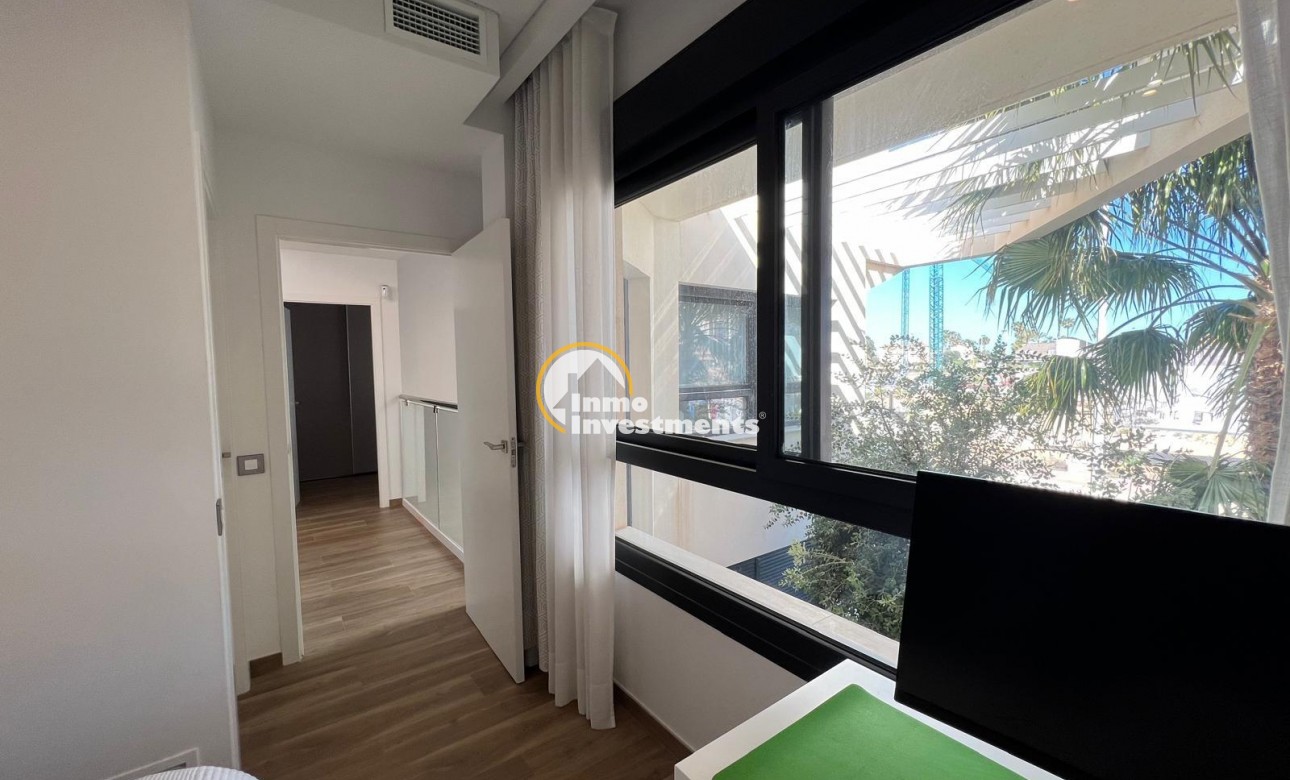 Obra nueva - Chalet independiente - Torrevieja - La Veleta