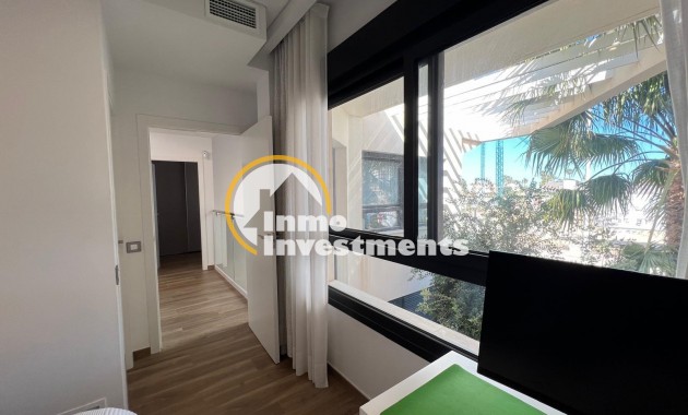 Obra nueva - Chalet independiente - Torrevieja - La Veleta