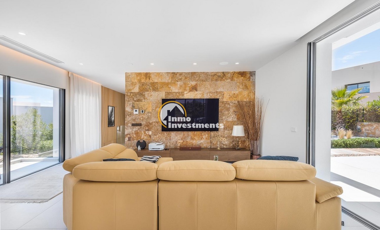 Resale - Villa - San Miguel de Salinas - Las Colinas Golf