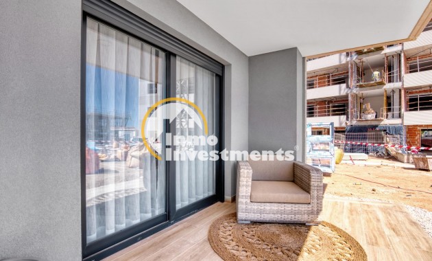 Obra nueva - Local comercial - Torrevieja - Punta Prima