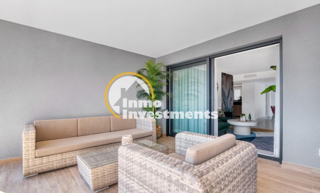 Obra nueva - Local comercial - Torrevieja - Punta Prima