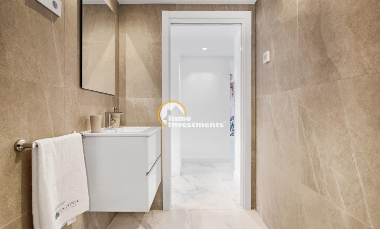 Obra nueva - Local comercial - Torrevieja - Punta Prima