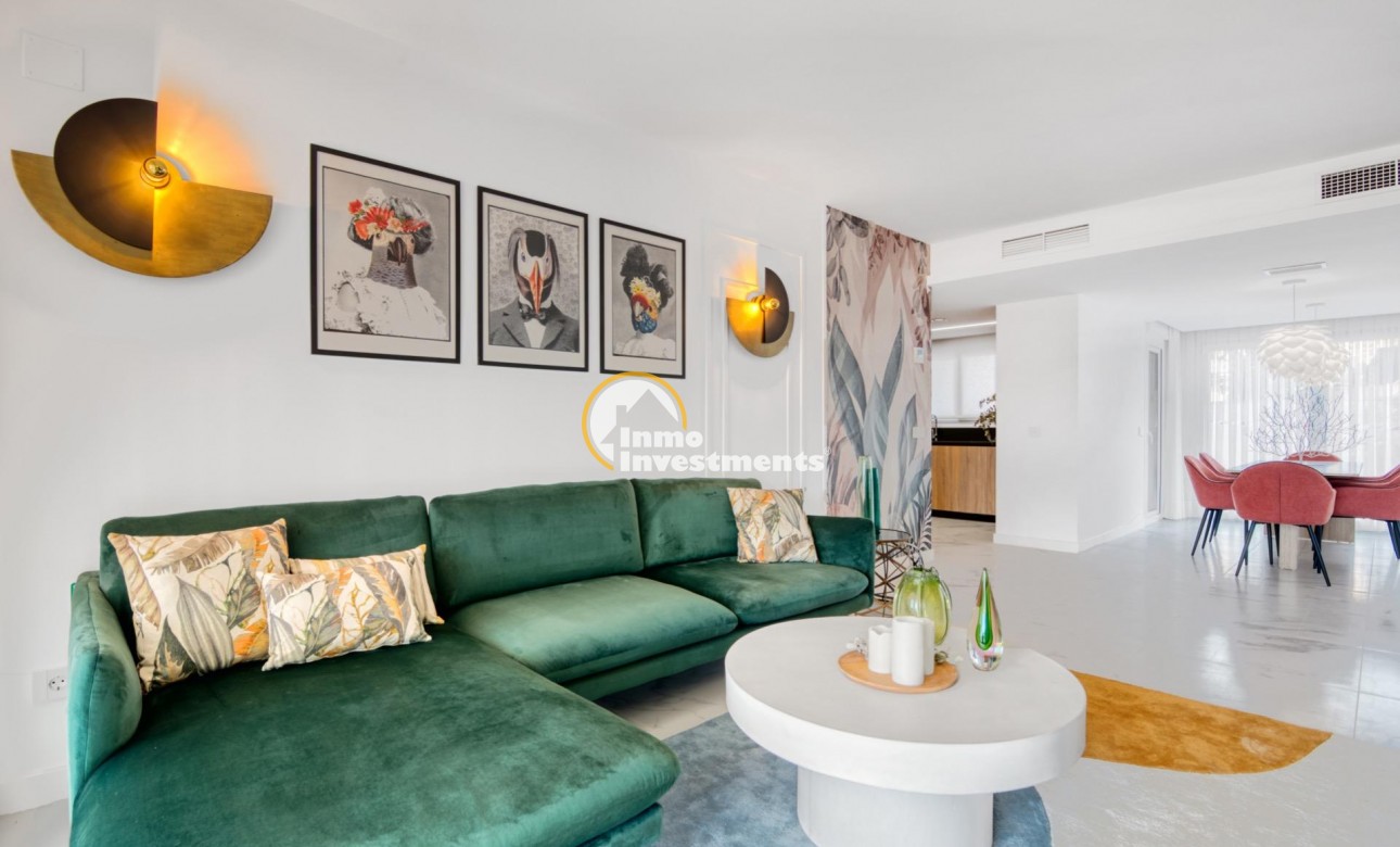 Obra nueva - Local comercial - Torrevieja - Punta Prima