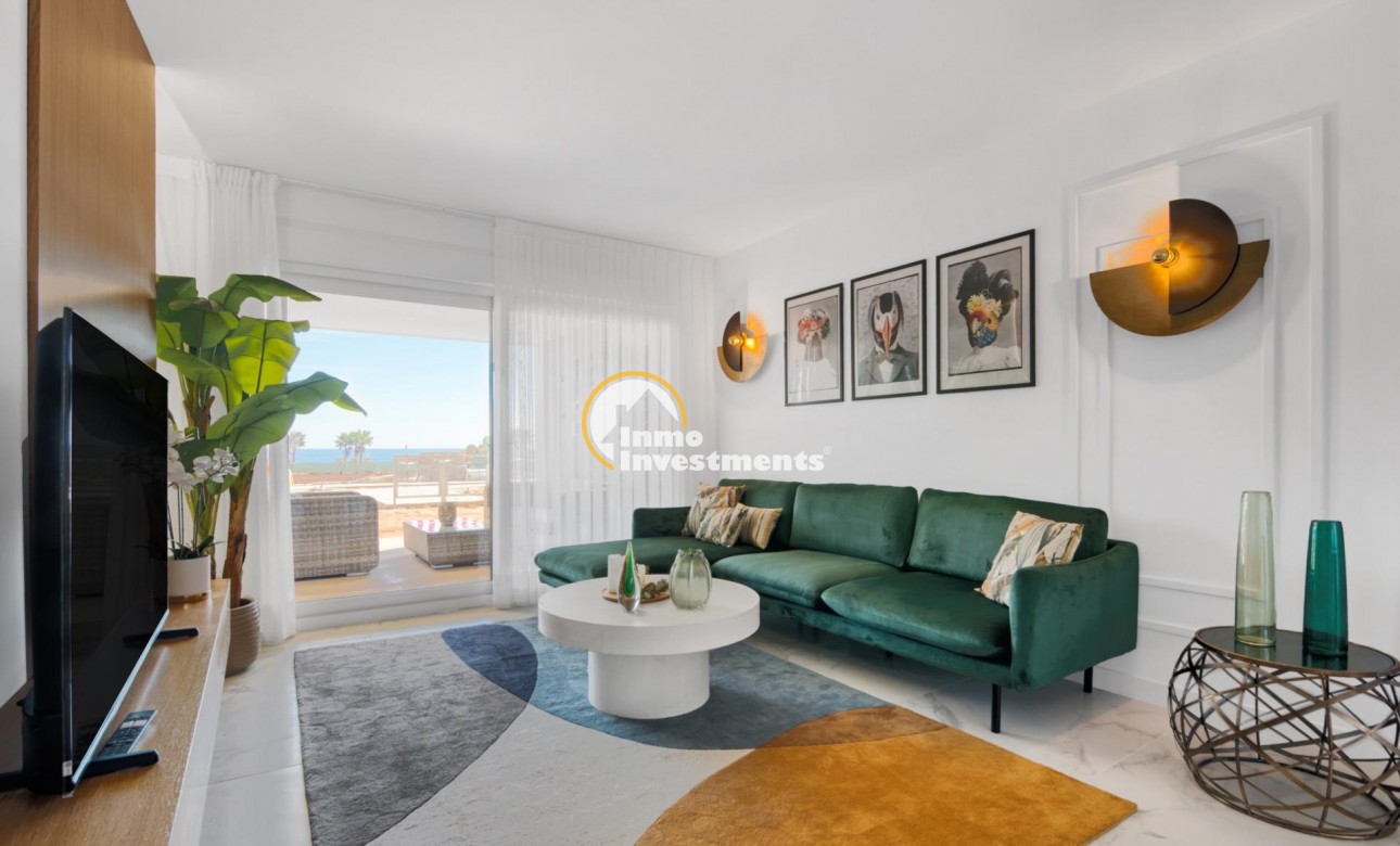 Obra nueva - Local comercial - Torrevieja - Punta Prima