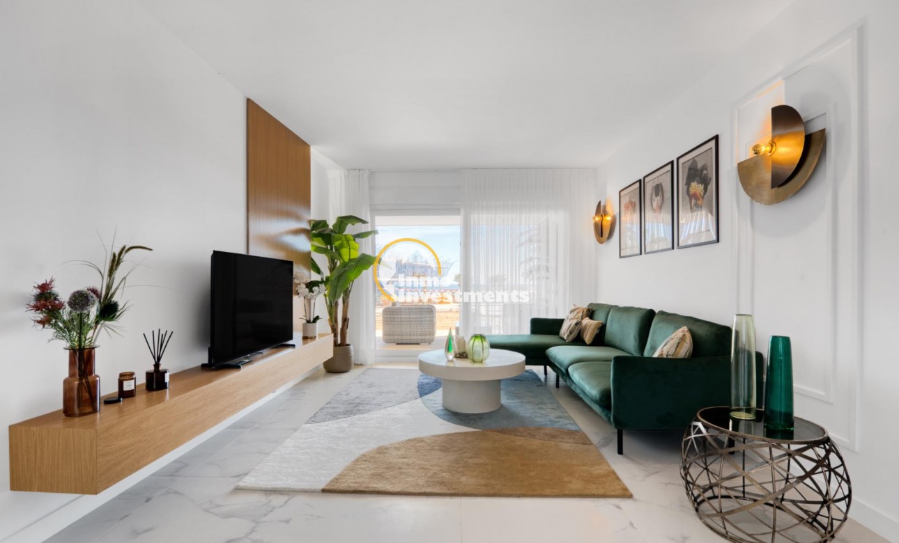 Obra nueva - Local comercial - Torrevieja - Punta Prima