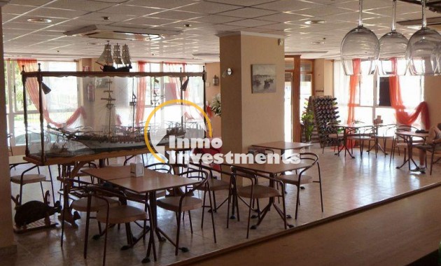 Reventa - Local comercial - Torrevieja - Acequion