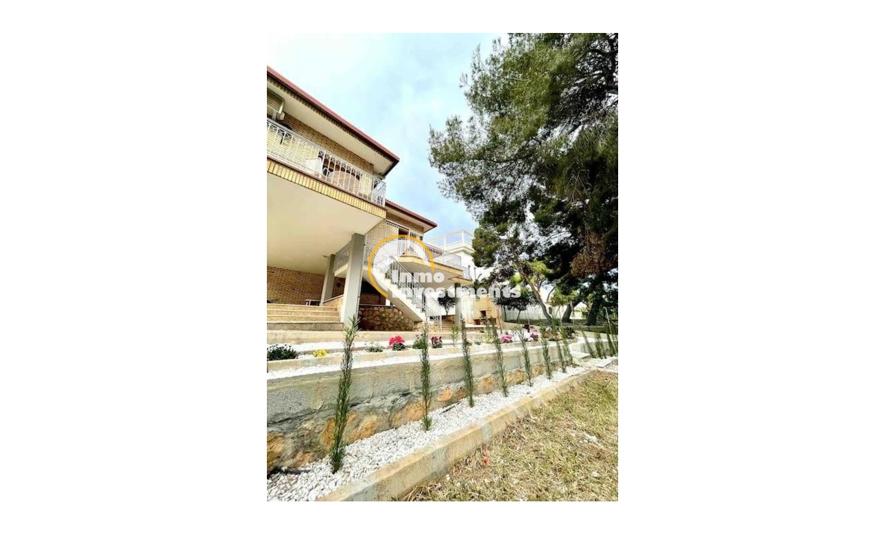 Reventa - Chalet independiente - Orihuela Costa - Campoamor